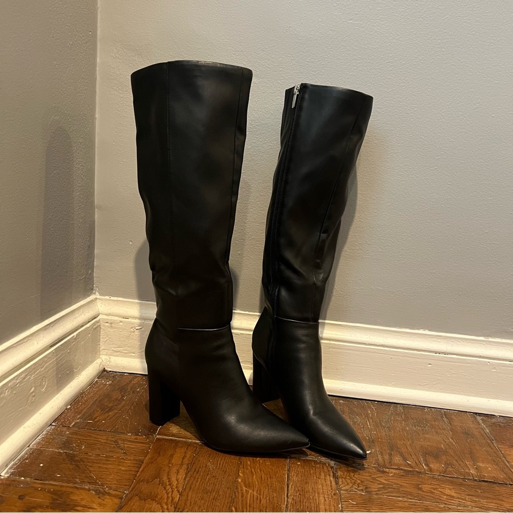 March Fisher heeled boot with pointy toe